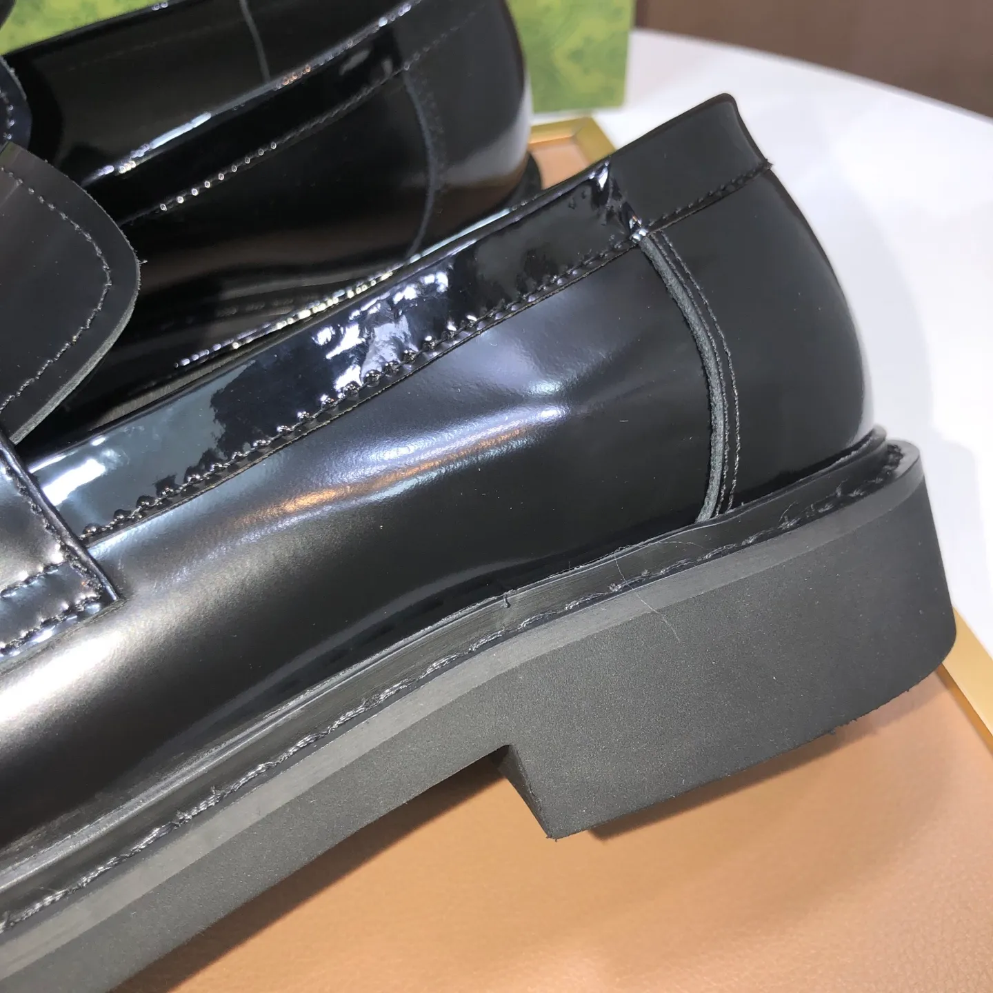 Ex-factory price 540💰The top Italian luxury men’s shoe giant (GUCCI) (Gucci) (full cowhide lining) is now available🍃Original European style🔰 Pleasant to the eye😍In order to make the shoes more durable and non-deformable🌀The production continues to follow traditional methods but there is still no lack of innovation💪Select original sheepskin for the leather♻️ Smooth, natural and exceptionally bright⭐Made of imported cowhide The rich man’s first choice 38-45 (45 customized)